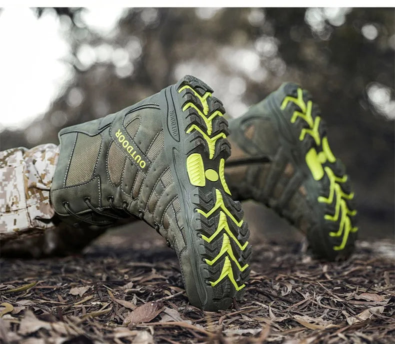 New Men's Boots Fashion Outdoor Men Hiking Boots High Top Breathable Men Desert Combat Ankle Boots Non-slip Motorcycle Boots