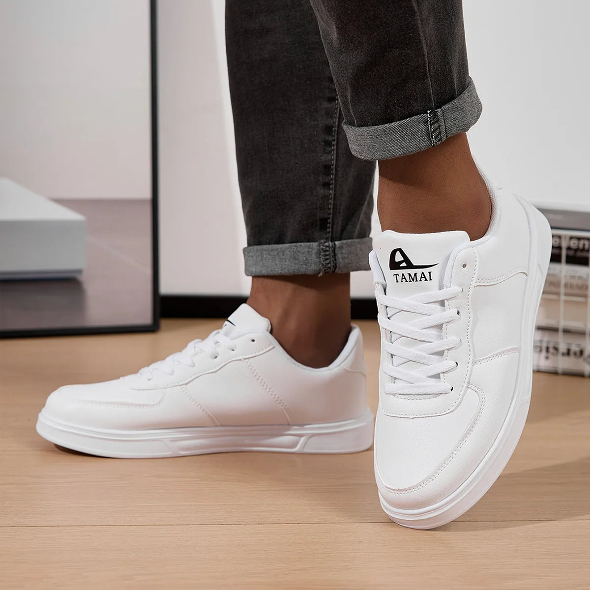 Leather Men White Sneakers Breathable Skateboarding Shoes Mens Outdoor Walking Running Shoes Couple Casual Shoes Size 36-45