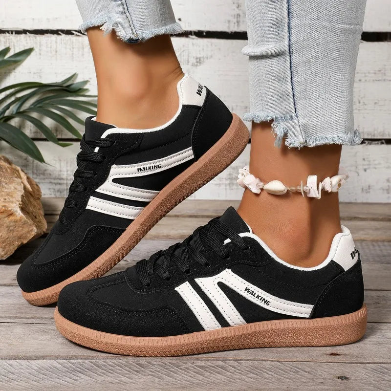 Women Shoes Fashion Casual Flats Vulcanize Shoes Ladies Outdoor Walking Sneakers Women Comfortable Classical Shoes Black White
