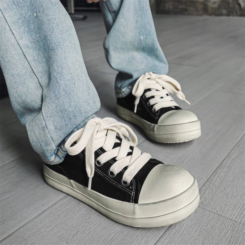 2025New Men Canvas Thick Bottom Sneakers Fashion Lace Up Casual Youth Shoes Lightweight Outdoor Comfy Flat Designer Walking Shoe