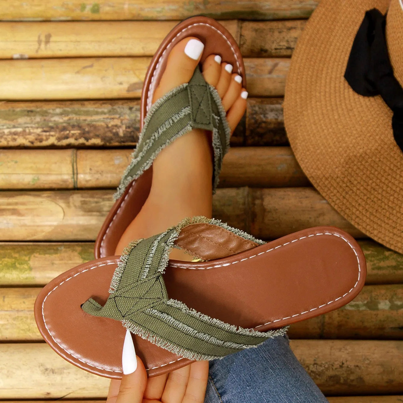 Women's Sandals 2025Luxury Design Butterfly Flat Slippers Summer New Casual Soft Beach Large-size Slippers Women's Shoes