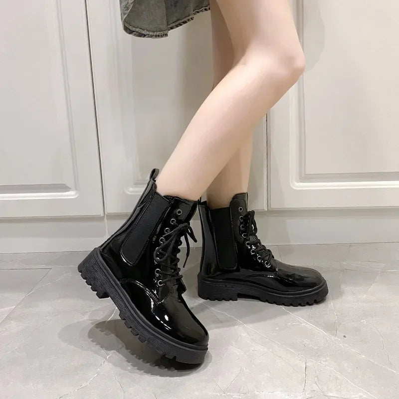 Women 2025Autumn New Tooling Boots Lady Anti Slip Waterproof Lace Up Short Boots Students Casual Thick Heel Knight Boots