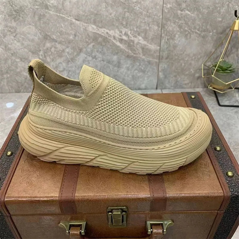 Men's Sneakers Knitted Casual Shoes New Black Soft Sole Male Running Shoes Outdoor Platform Shoe Slip on Mesh Men Shoes Zapatos