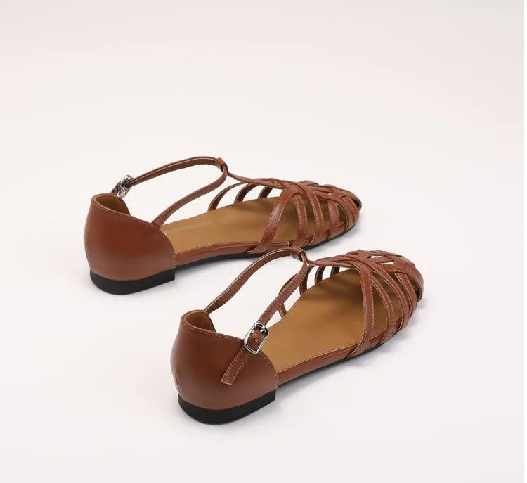 Knitted Hollow Flat Toe Sandals for Women's 2025 New Summer Wear, Breathable One-piece Buckle Fashion Vacation Roman Shoes Women