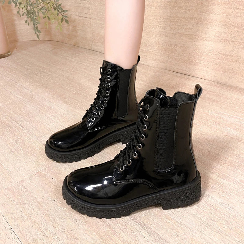 Women 2025Autumn New Tooling Boots Lady Anti Slip Waterproof Lace Up Short Boots Students Casual Thick Heel Knight Boots