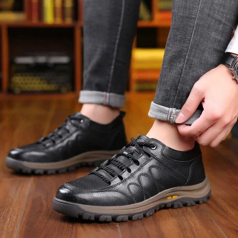 Lightweight Odor-proof Outdoor Wear-resistant Non-slip Hiking Shoes Men Leather PU Casual Shoes Men's Sports Shoes Zapatillas