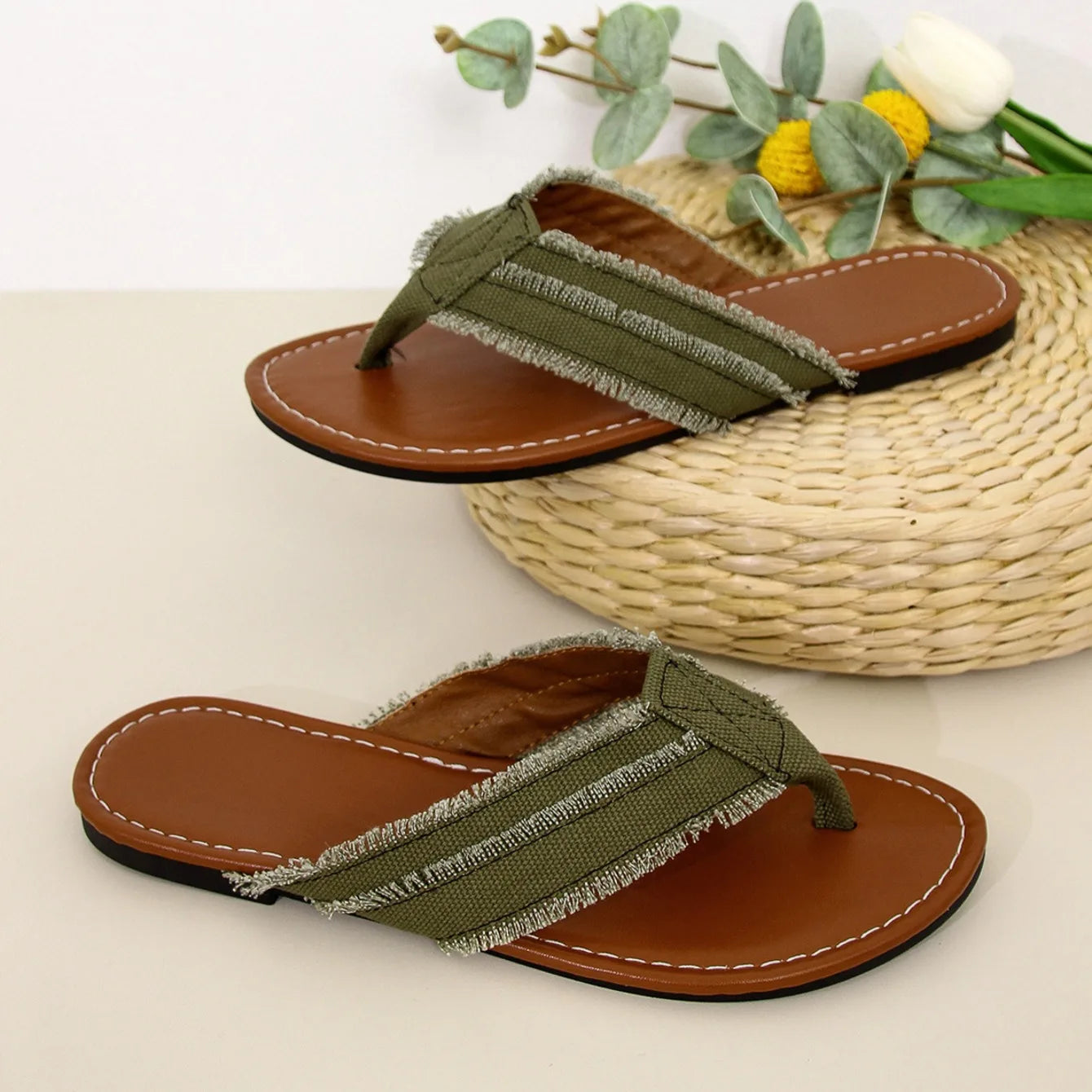 Women's Sandals 2025Luxury Design Butterfly Flat Slippers Summer New Casual Soft Beach Large-size Slippers Women's Shoes