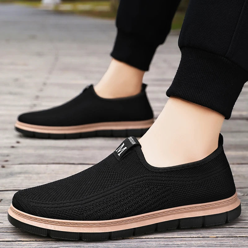 Men's Summer New Loafers Casual Cloth Shoes with Breathable Mesh and Versatile Sneaker Leisure Running Shoes Tenis Masculino
