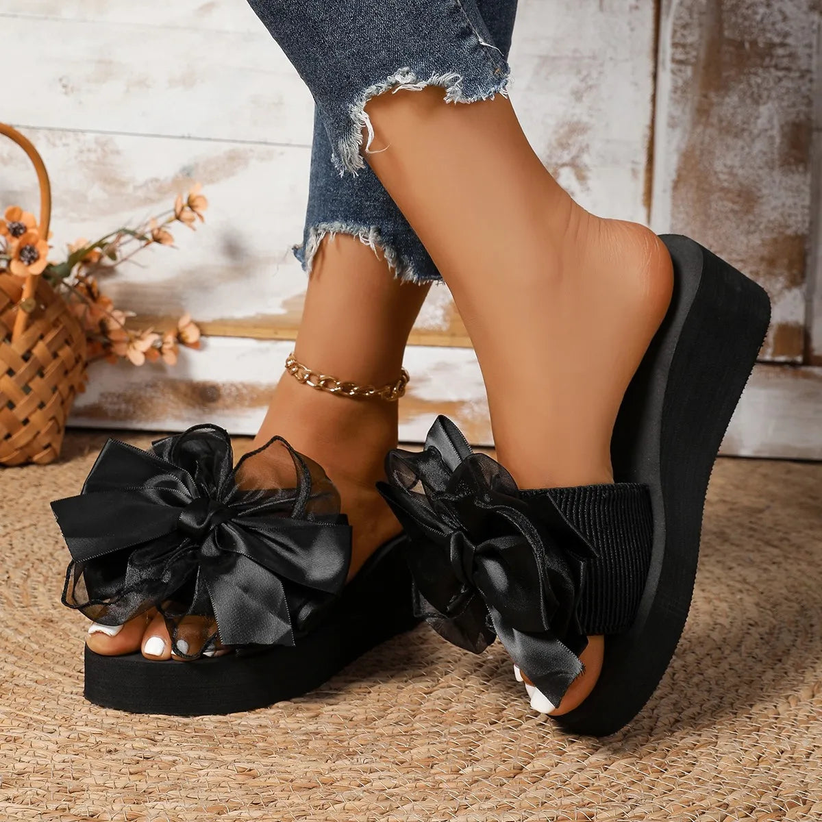 Wedge Heel With Bow Women's Slippers and Ladies Sandals Top Designs Shoe On Sale Casual 2025 Trend Slides High Quality Shoes