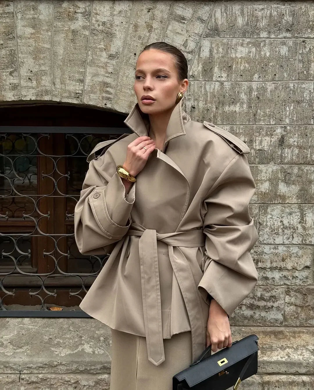 Solid Lapel Lace Up Trench Coat For Women Fashion Long Sleeves Wide Shoulder Short Loose Coat 2025 New Autumn Commute Outwear