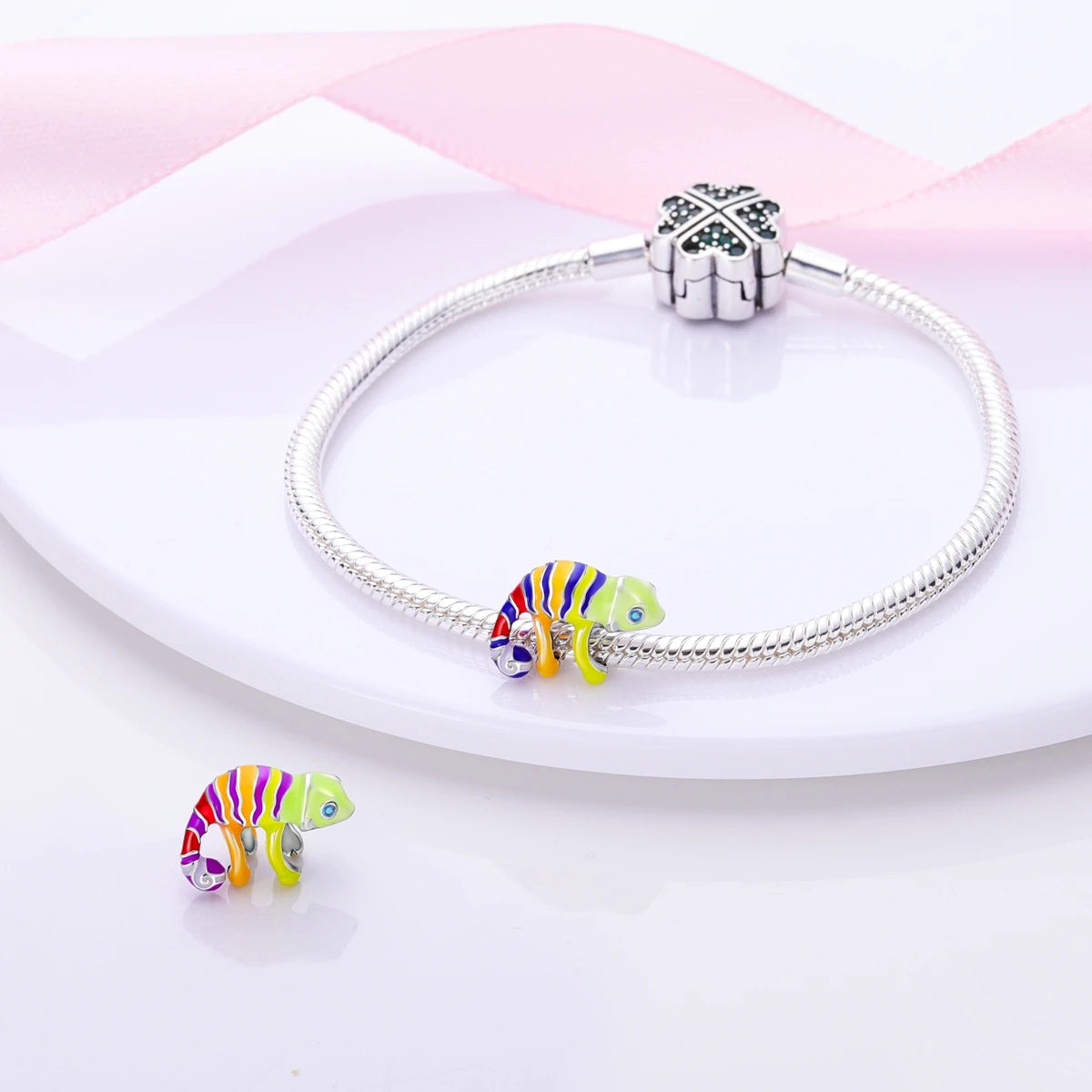 Silver Plated Cute Animals Charms Pendant Lovely Penguin Avocado Dangle Charm Beads Fit Bangle Bracelet Necklace Women Jewelry