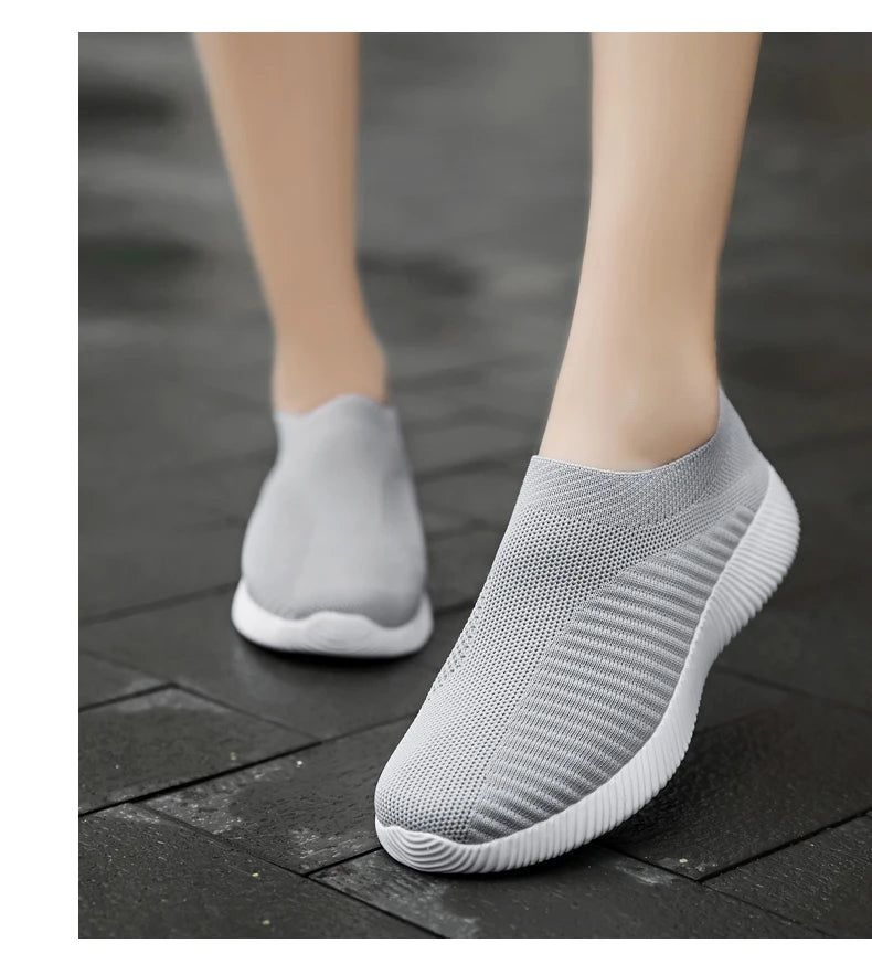 New Pink Women Shoes Soft Sneakers Lightweight And Comfortable Women Slip On Lazy Loafers Walking Shoes For Women Size 36-42