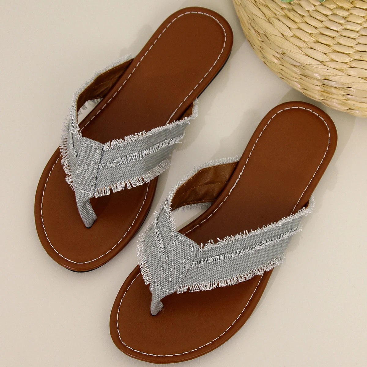 Women's Sandals 2025Luxury Design Butterfly Flat Slippers Summer New Casual Soft Beach Large-size Slippers Women's Shoes