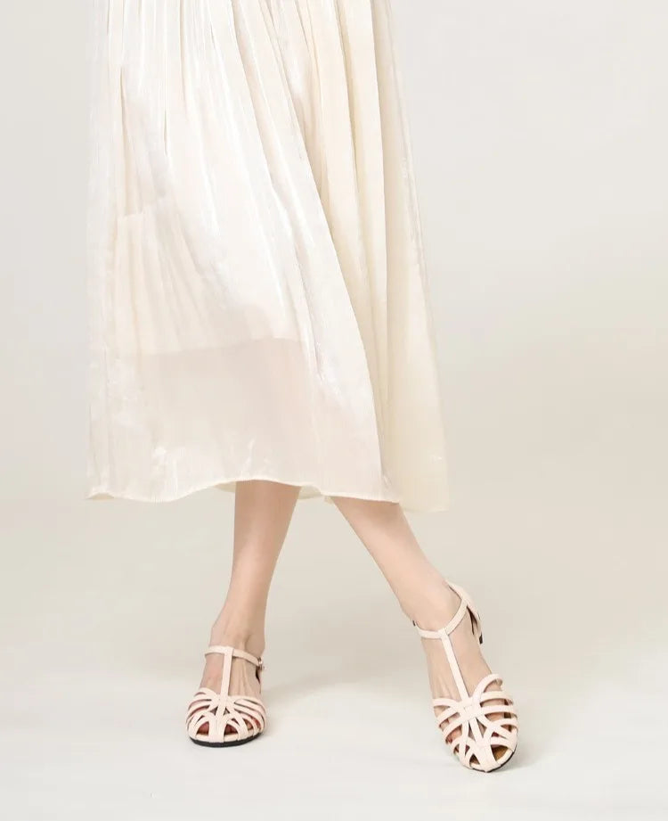 Knitted Hollow Flat Toe Sandals for Women's 2025 New Summer Wear, Breathable One-piece Buckle Fashion Vacation Roman Shoes Women
