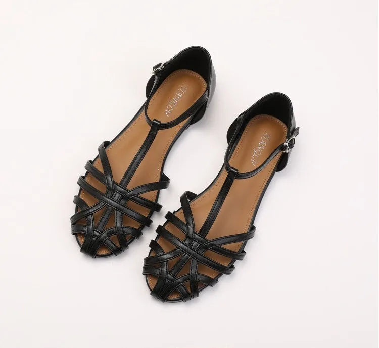 Knitted Hollow Flat Toe Sandals for Women's 2025 New Summer Wear, Breathable One-piece Buckle Fashion Vacation Roman Shoes Women