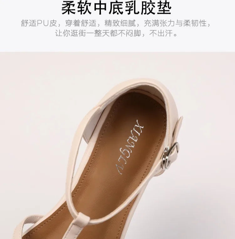 Knitted Hollow Flat Toe Sandals for Women's 2025 New Summer Wear, Breathable One-piece Buckle Fashion Vacation Roman Shoes Women