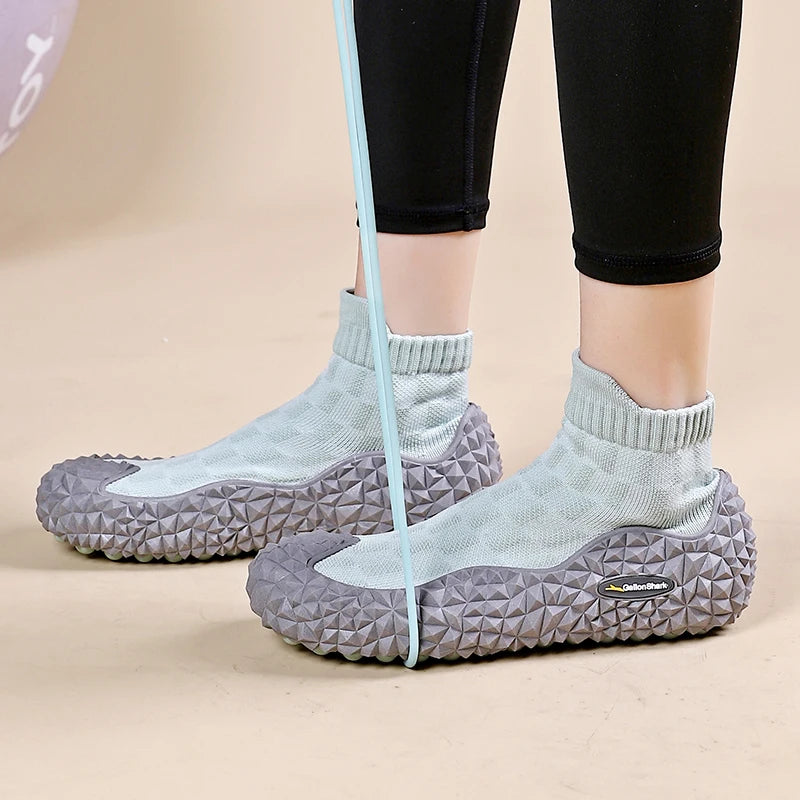 Golen Shark women's silent soft sole cushioned shoes Squat silent hard pull fitness shoes casual shoes