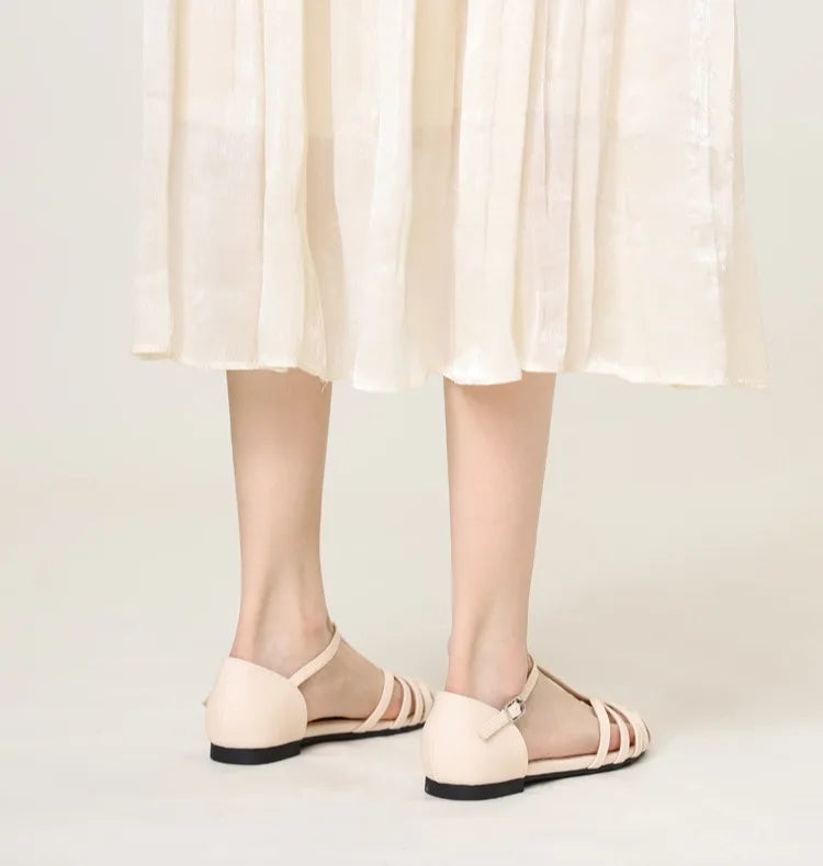 Knitted Hollow Flat Toe Sandals for Women's 2025 New Summer Wear, Breathable One-piece Buckle Fashion Vacation Roman Shoes Women