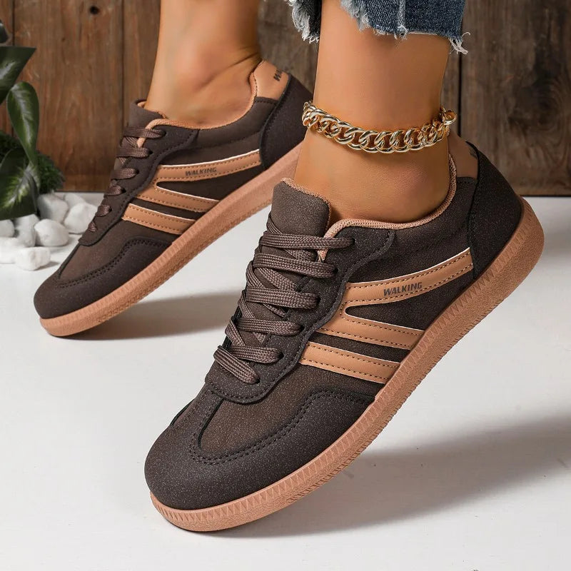 Women Shoes Fashion Casual Flats Vulcanize Shoes Ladies Outdoor Walking Sneakers Women Comfortable Classical Shoes Black White