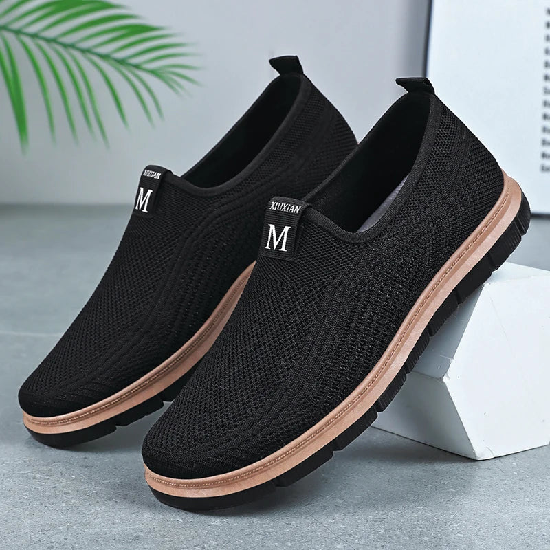 Men's Summer New Loafers Casual Cloth Shoes with Breathable Mesh and Versatile Sneaker Leisure Running Shoes Tenis Masculino