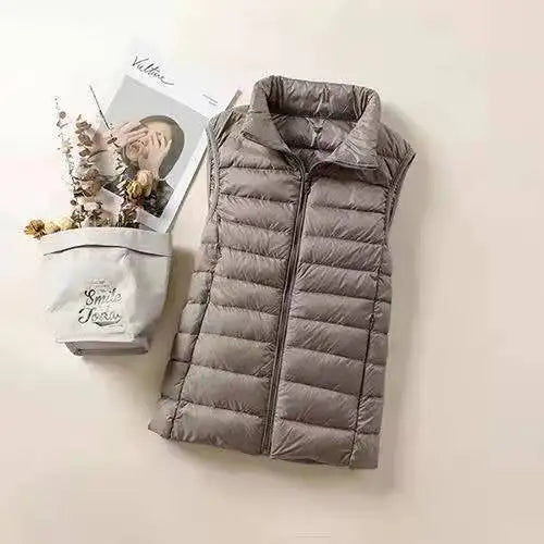 New 2024 Women Women Ultra Light Down Vests Slim Sleeveless Jacket Portable Girl Lightweight Windproof Waistcoat