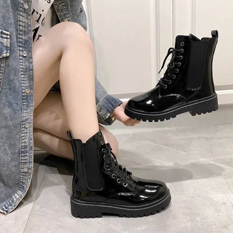 Women 2025Autumn New Tooling Boots Lady Anti Slip Waterproof Lace Up Short Boots Students Casual Thick Heel Knight Boots