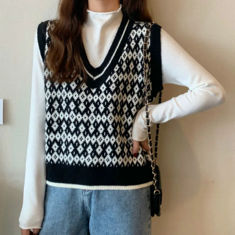 Women Sweater Vest Spring Autumn Fashion Female Casual Loose V-neck Knitted Waistcoat Sleeveless Sweater Pullover Tops Knit Vest