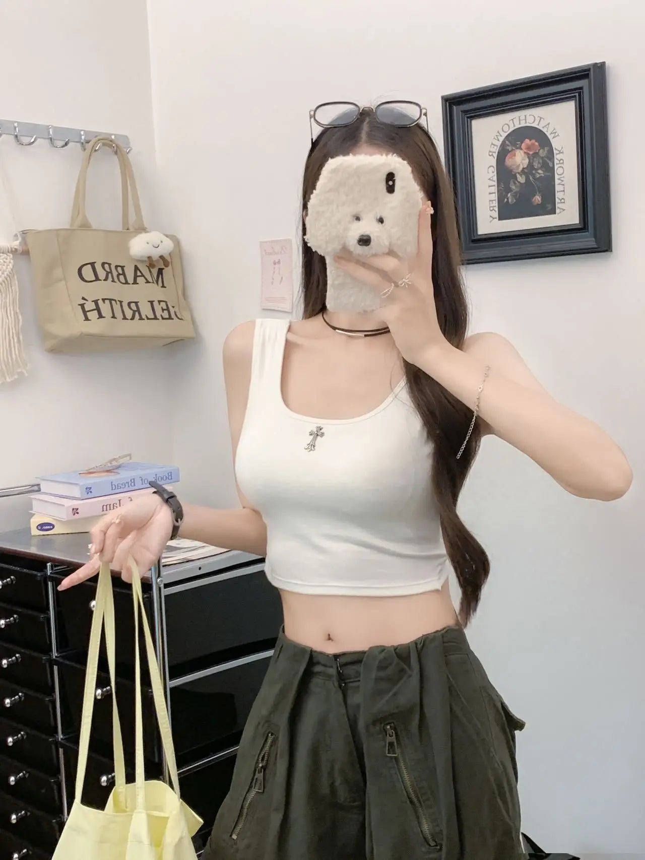 Square Neck Sling Camisoles Women Beautiful Back Cross Back Casual Sports Tank Top with Chest Pad