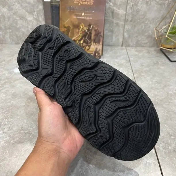 Men's Sneakers Knitted Casual Shoes New Black Soft Sole Male Running Shoes Outdoor Platform Shoe Slip on Mesh Men Shoes Zapatos