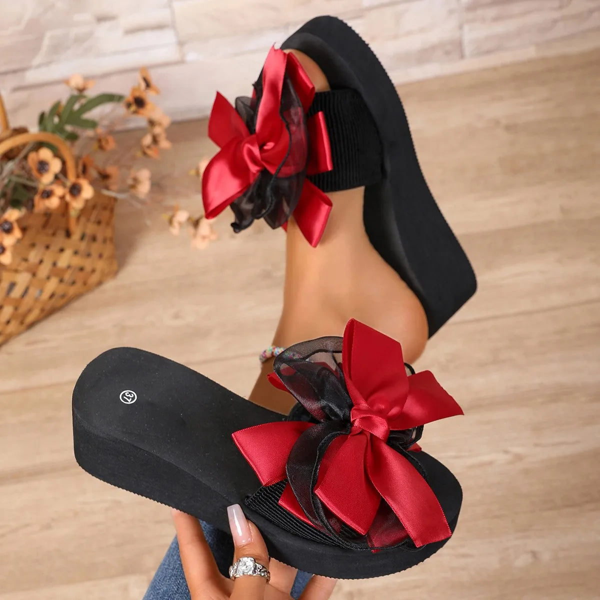 Wedge Heel With Bow Women's Slippers and Ladies Sandals Top Designs Shoe On Sale Casual 2025 Trend Slides High Quality Shoes