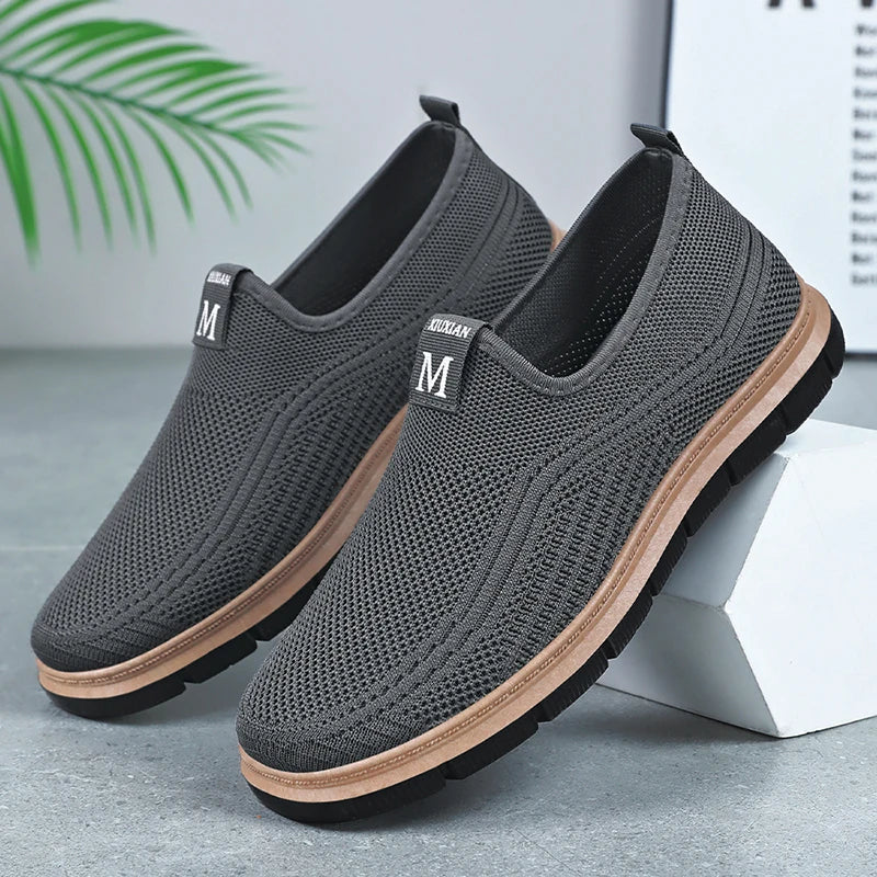 Men's Summer New Loafers Casual Cloth Shoes with Breathable Mesh and Versatile Sneaker Leisure Running Shoes Tenis Masculino