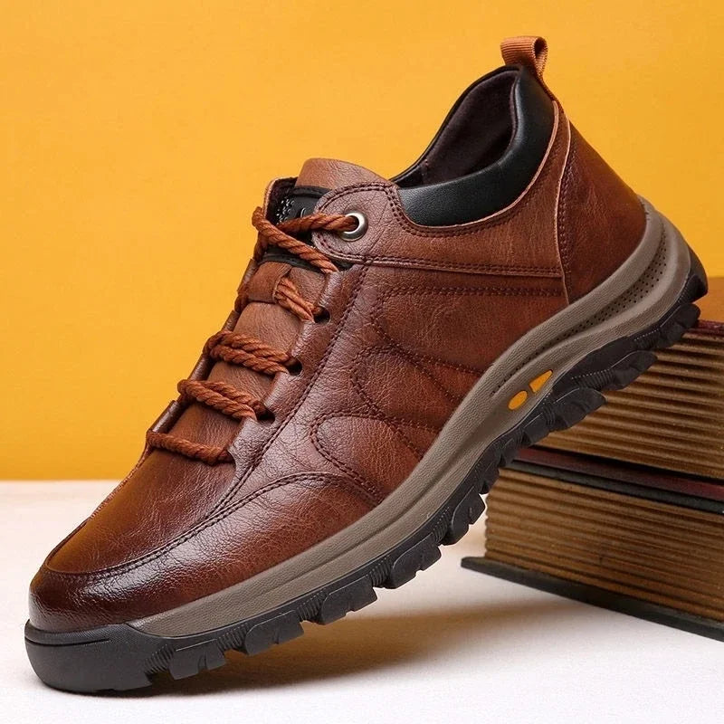 Lightweight Odor-proof Outdoor Wear-resistant Non-slip Hiking Shoes Men Leather PU Casual Shoes Men's Sports Shoes Zapatillas