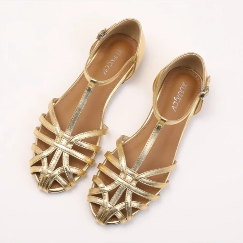 Knitted Hollow Flat Toe Sandals for Women's 2025 New Summer Wear, Breathable One-piece Buckle Fashion Vacation Roman Shoes Women