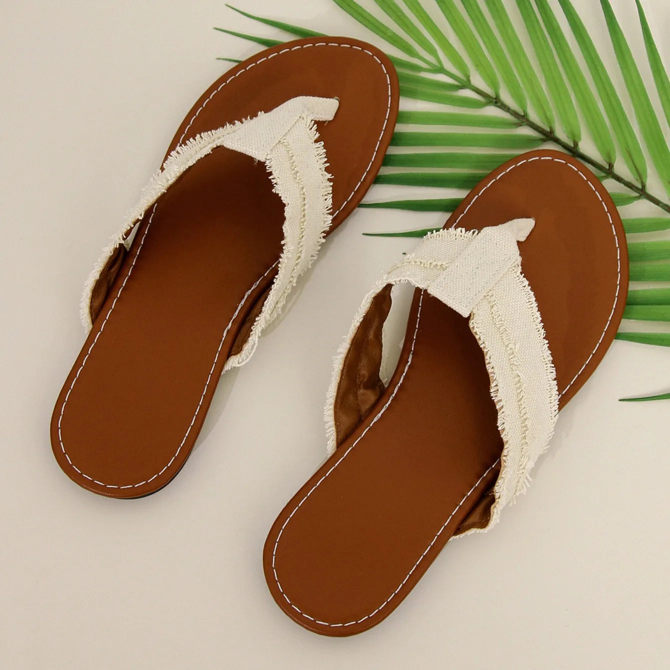 Women's Sandals 2025Luxury Design Butterfly Flat Slippers Summer New Casual Soft Beach Large-size Slippers Women's Shoes