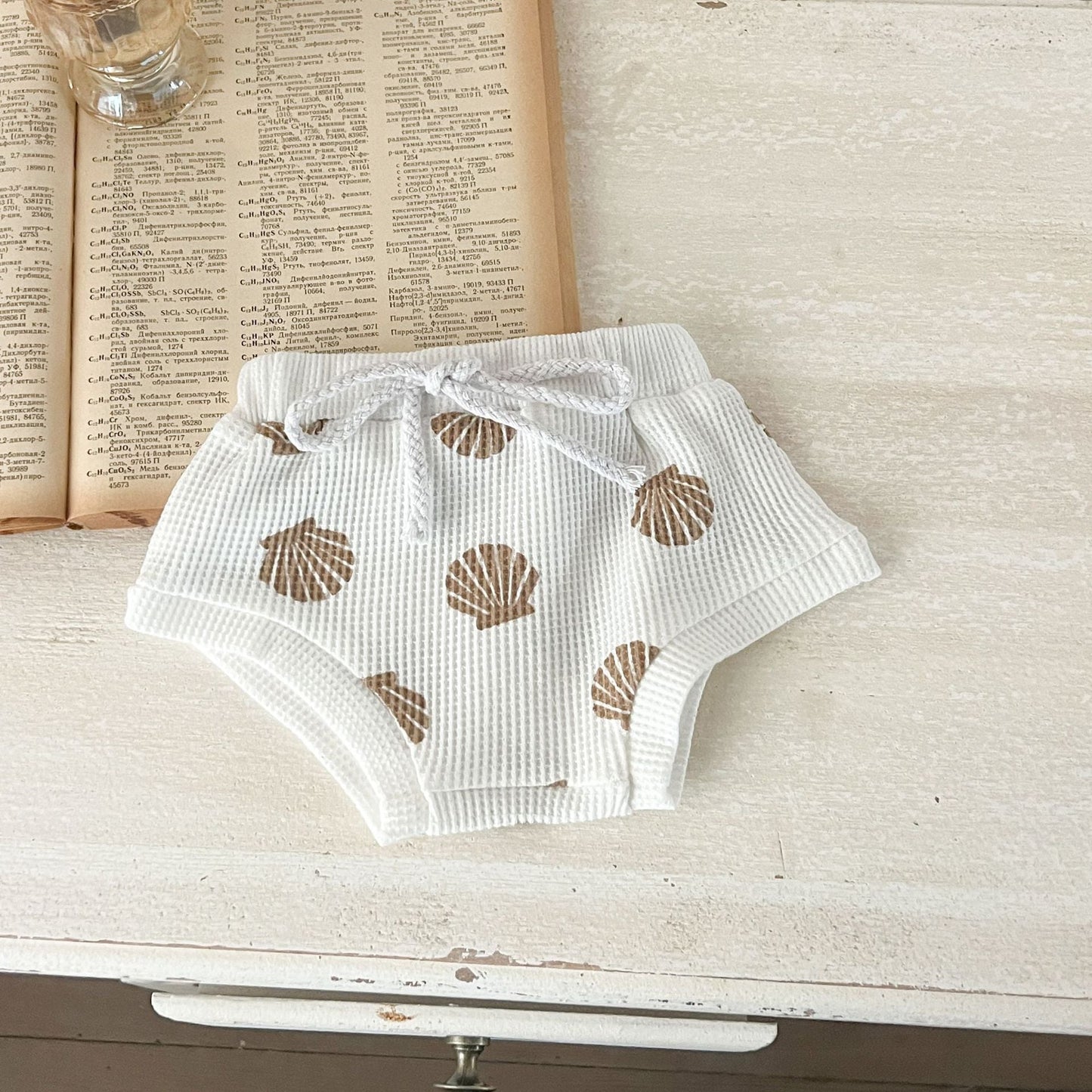 Summer Arrival Baby Sleeveless Shell Pattern Strap Onesies And Bloomers Clothing Set