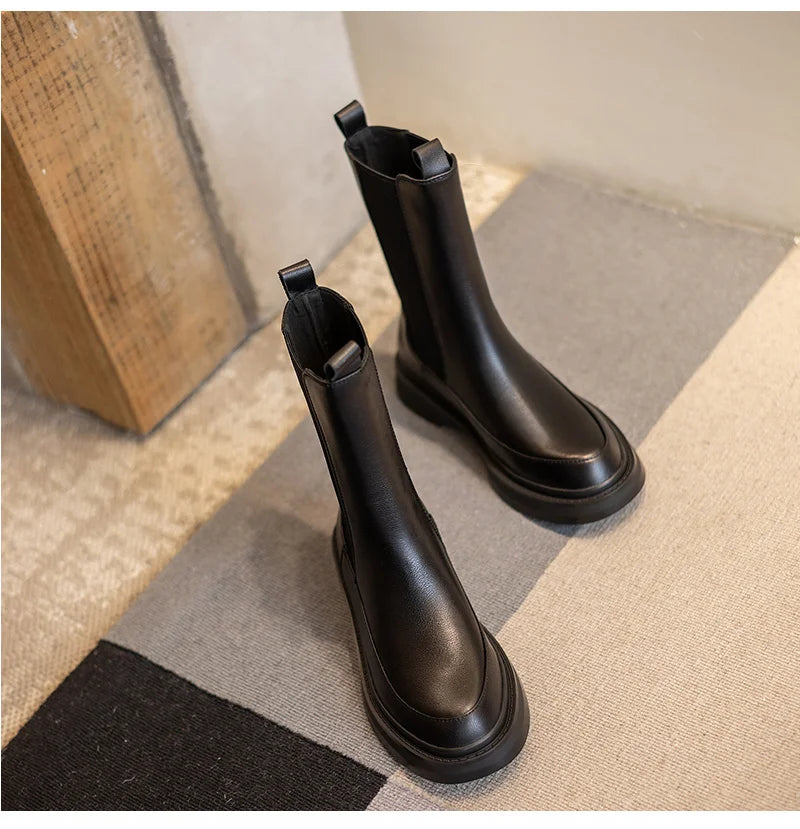 Hot Genuine Leather Women's Boots Retro British Style Slip-On Chelsea Boots Fashion Ankle Boots Round Toe Flat with Women Shoes