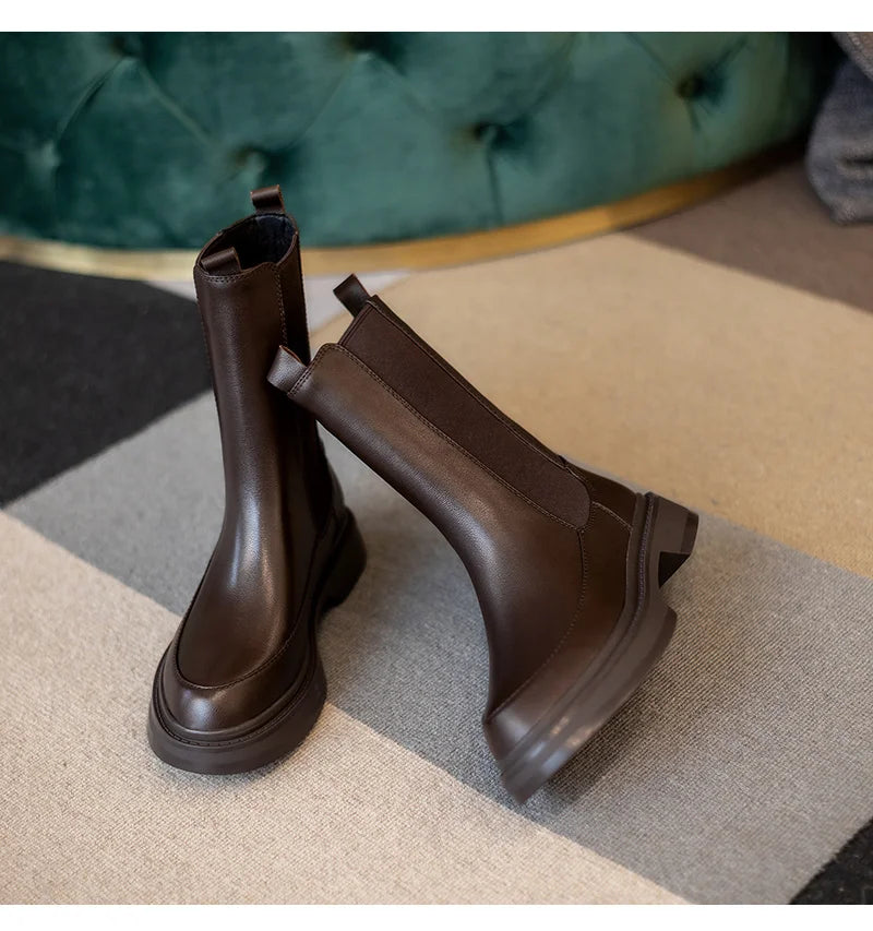 Hot Genuine Leather Women's Boots Retro British Style Slip-On Chelsea Boots Fashion Ankle Boots Round Toe Flat with Women Shoes
