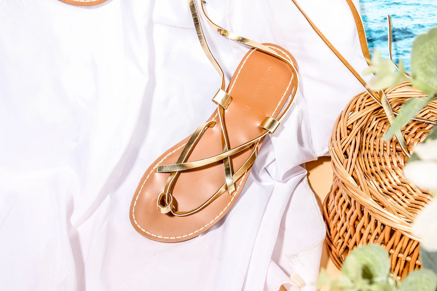 2024 Summer Flip Flops Beach Shoes Women Ankle Strap Roman Sandals Bohemia Style Flats Sandals Gold Soft Leather Sandalias Mujer