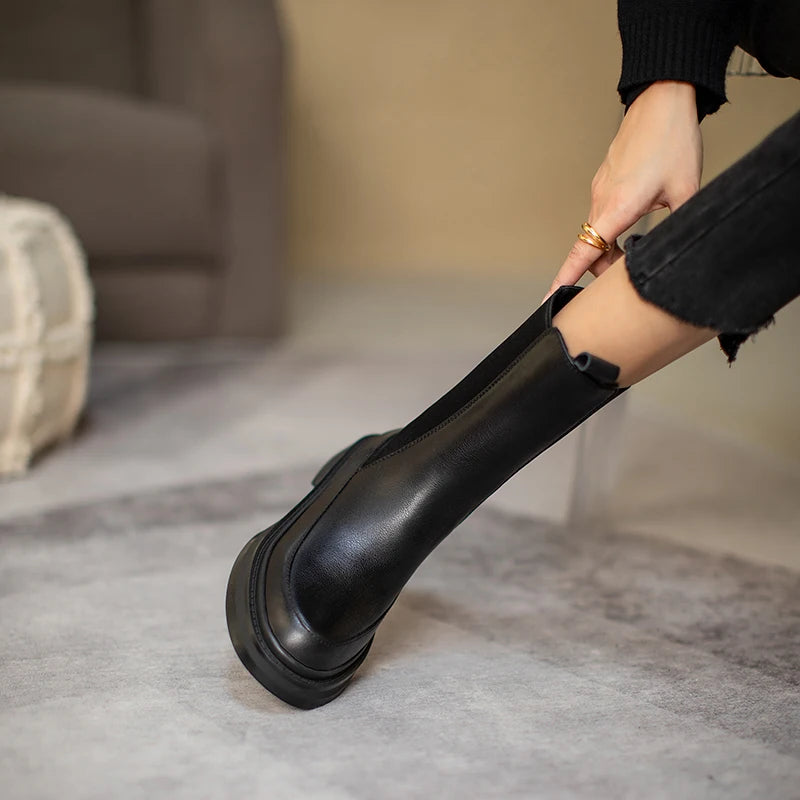 Hot Genuine Leather Women's Boots Retro British Style Slip-On Chelsea Boots Fashion Ankle Boots Round Toe Flat with Women Shoes