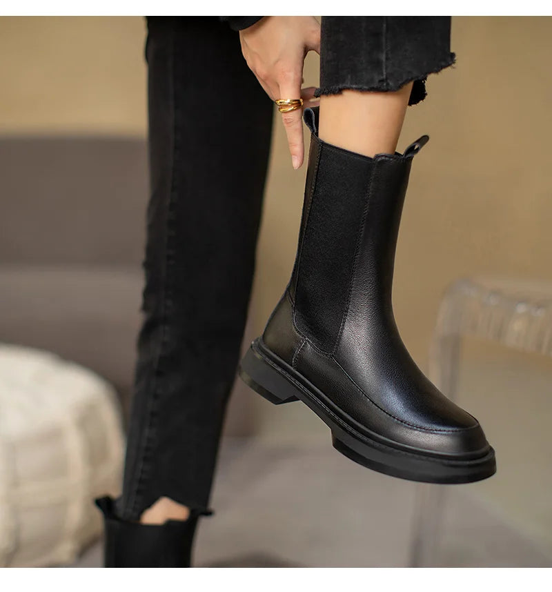 Hot Genuine Leather Women's Boots Retro British Style Slip-On Chelsea Boots Fashion Ankle Boots Round Toe Flat with Women Shoes