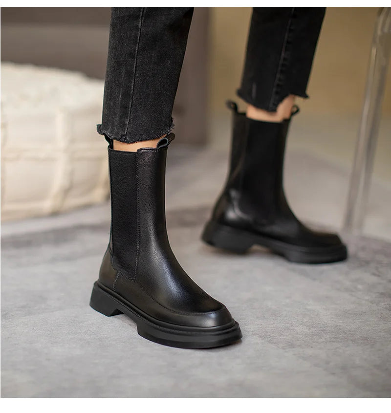 Hot Genuine Leather Women's Boots Retro British Style Slip-On Chelsea Boots Fashion Ankle Boots Round Toe Flat with Women Shoes