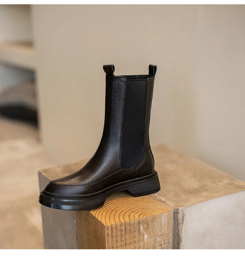 Hot Genuine Leather Women's Boots Retro British Style Slip-On Chelsea Boots Fashion Ankle Boots Round Toe Flat with Women Shoes
