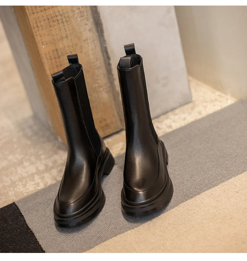 Hot Genuine Leather Women's Boots Retro British Style Slip-On Chelsea Boots Fashion Ankle Boots Round Toe Flat with Women Shoes