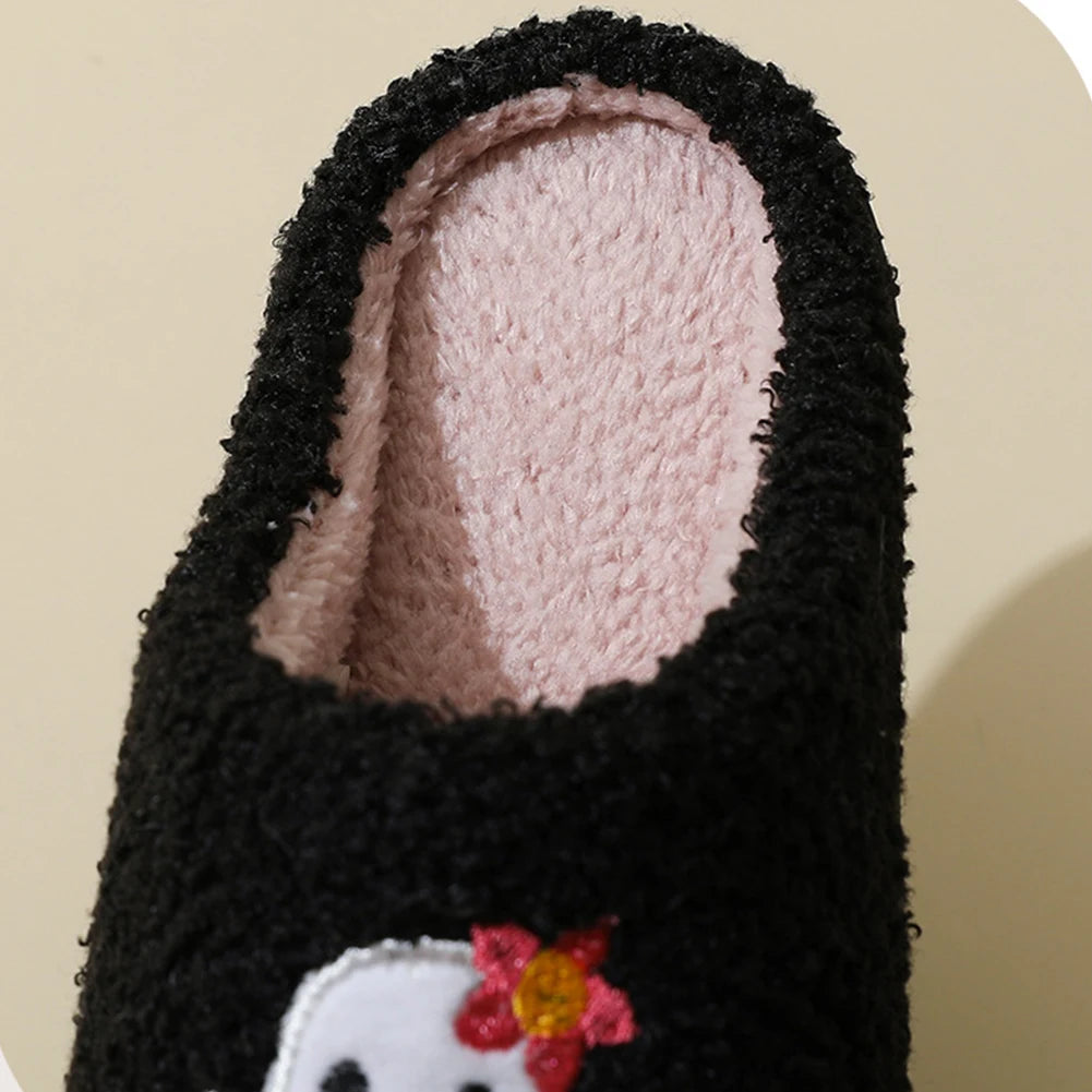 Halloween Ghost Plush Slippers Closed Toe Slippers Anti Slip Warm Slip-on House Shoes Soft Furry Slipper for Men Women