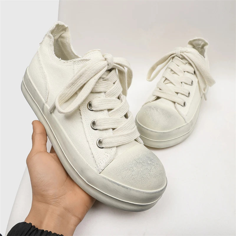 2025New Men Canvas Thick Bottom Sneakers Fashion Lace Up Casual Youth Shoes Lightweight Outdoor Comfy Flat Designer Walking Shoe