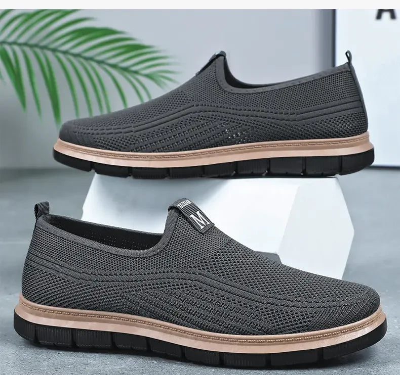 Men's Summer New Loafers Casual Cloth Shoes with Breathable Mesh and Versatile Sneaker Leisure Running Shoes Tenis Masculino
