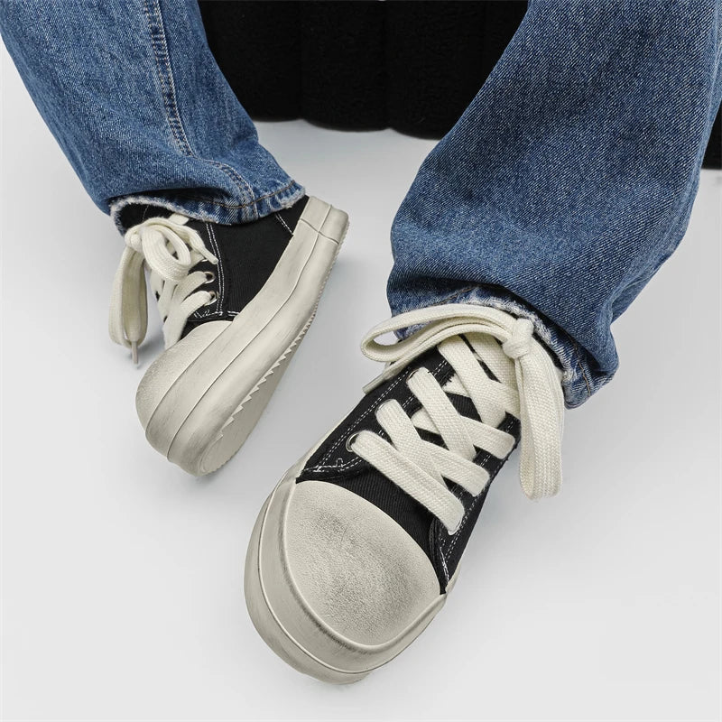 2025New Men Canvas Thick Bottom Sneakers Fashion Lace Up Casual Youth Shoes Lightweight Outdoor Comfy Flat Designer Walking Shoe