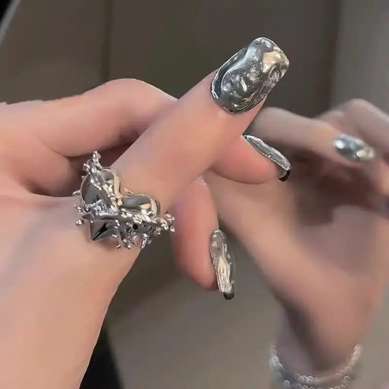 Vintage Black Spiked Heart Ring Women's Heart Irregular Couple Rings Gothic Halloween Punk Open End Rings StreetPartyAccessories