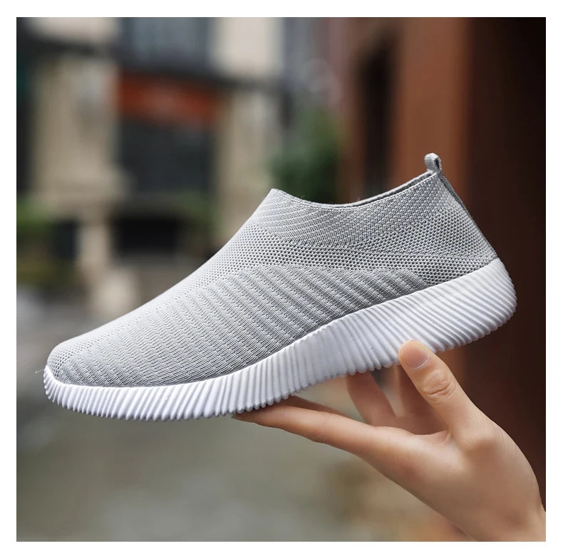 New Pink Women Shoes Soft Sneakers Lightweight And Comfortable Women Slip On Lazy Loafers Walking Shoes For Women Size 36-42