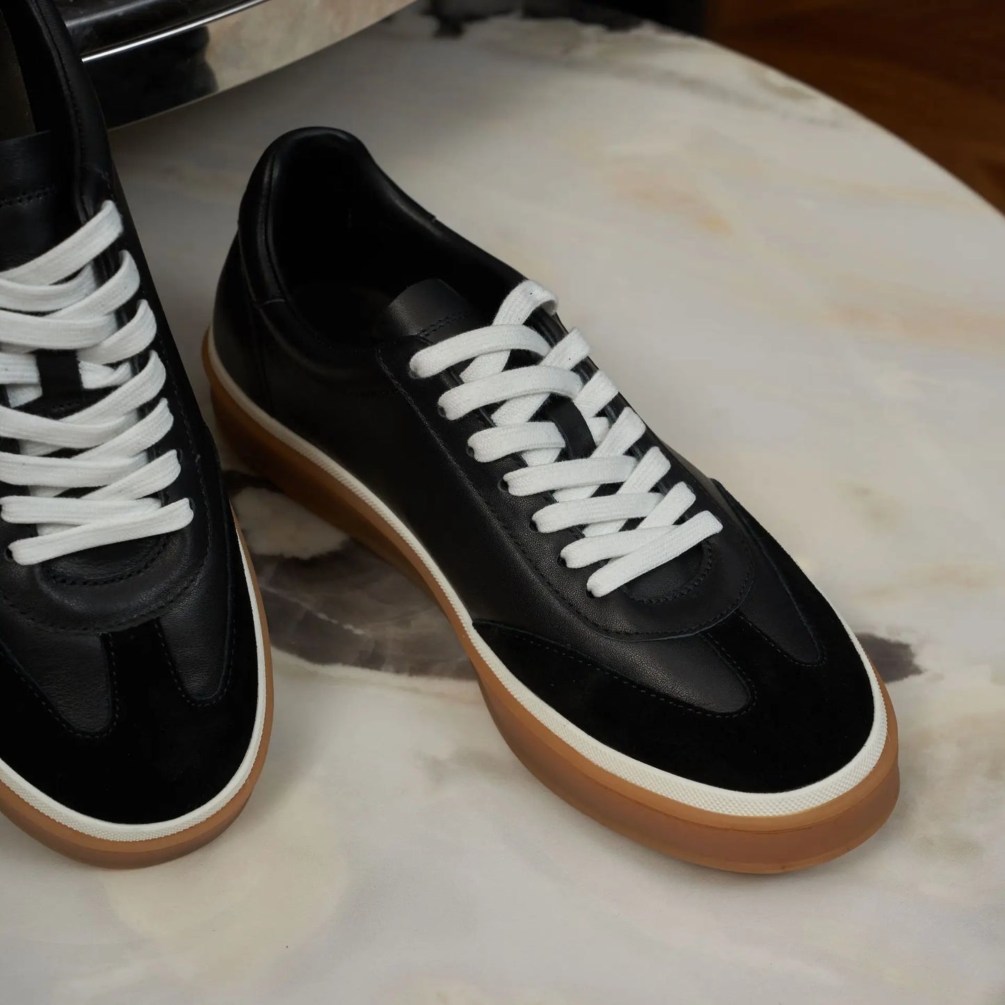 Men's Tenis Masculino Shoes Men's Leather Skate Shoes Men Fashion Casual Walking Shoes Classic Flats Men Lace-Up Mens Sneakers